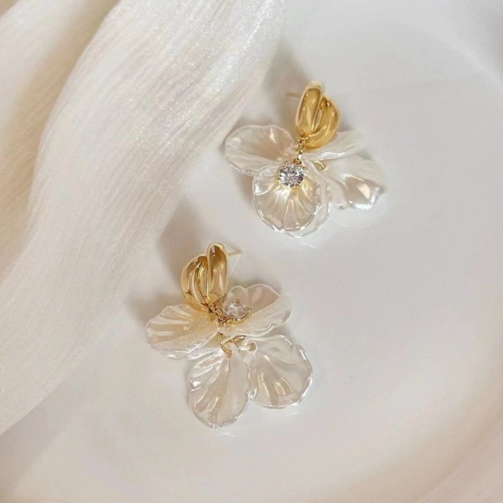 Gold Alloy Ear Pendants with Shell and Flower
